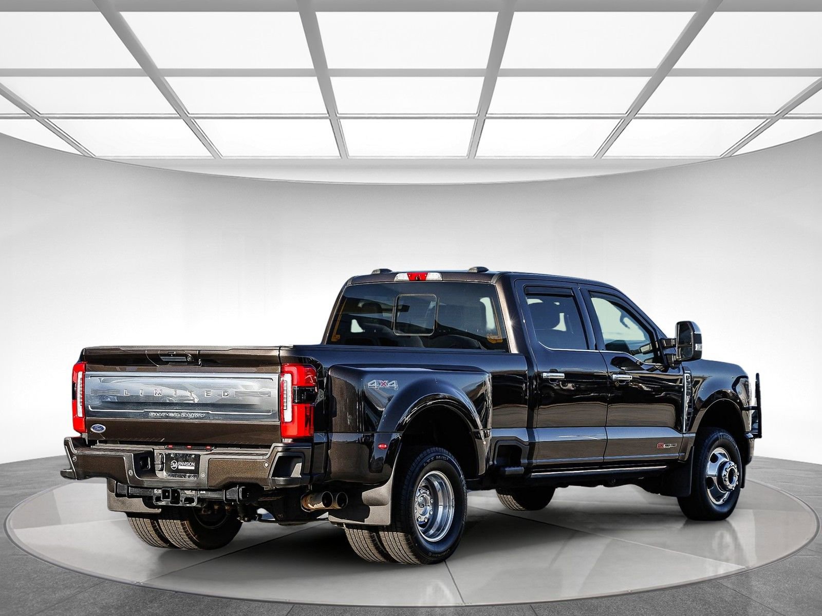 Used 2024 Ford F350 Limited image 4