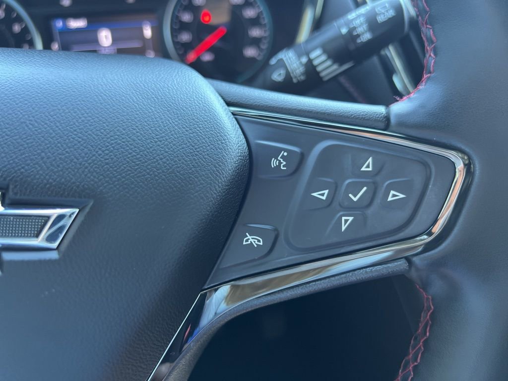 Used 2023 Chevrolet Equinox RS image 29