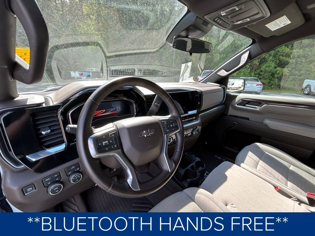 Used 2024 Chevrolet Silverado 1500 RST image 2