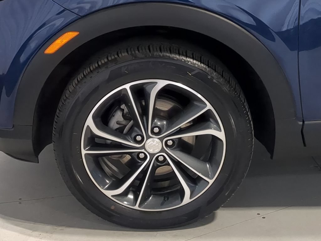 Used 2023 Buick Encore GX Select AWD/4WD image 17