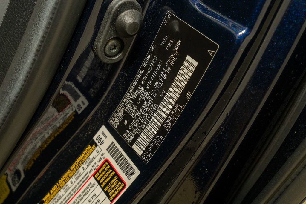 Used 2025 Toyota Sienna XLE image 23