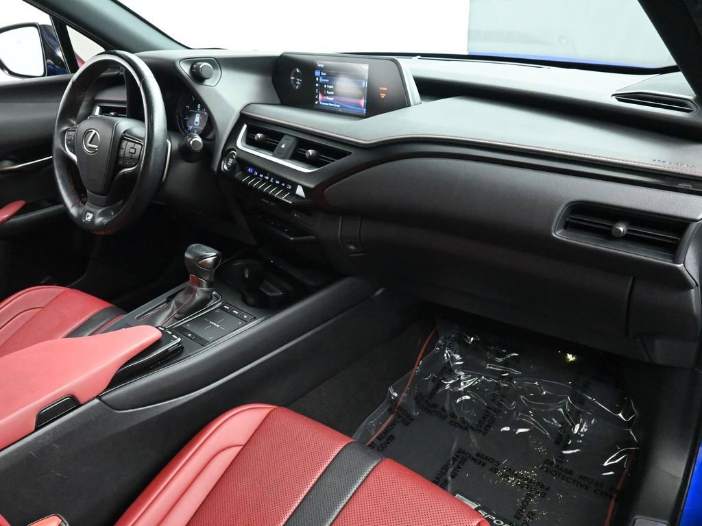Used 2022 Lexus UX 200 F Sport w/ F Sport Premium Package image 19