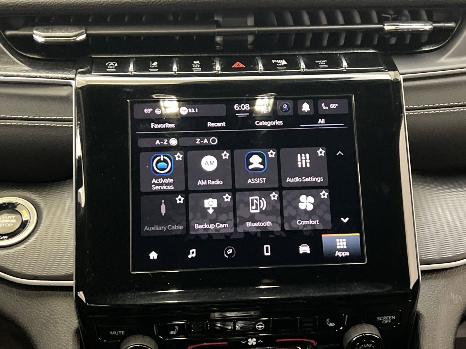 Used 2024 Jeep Grand Cherokee L Laredo image 16