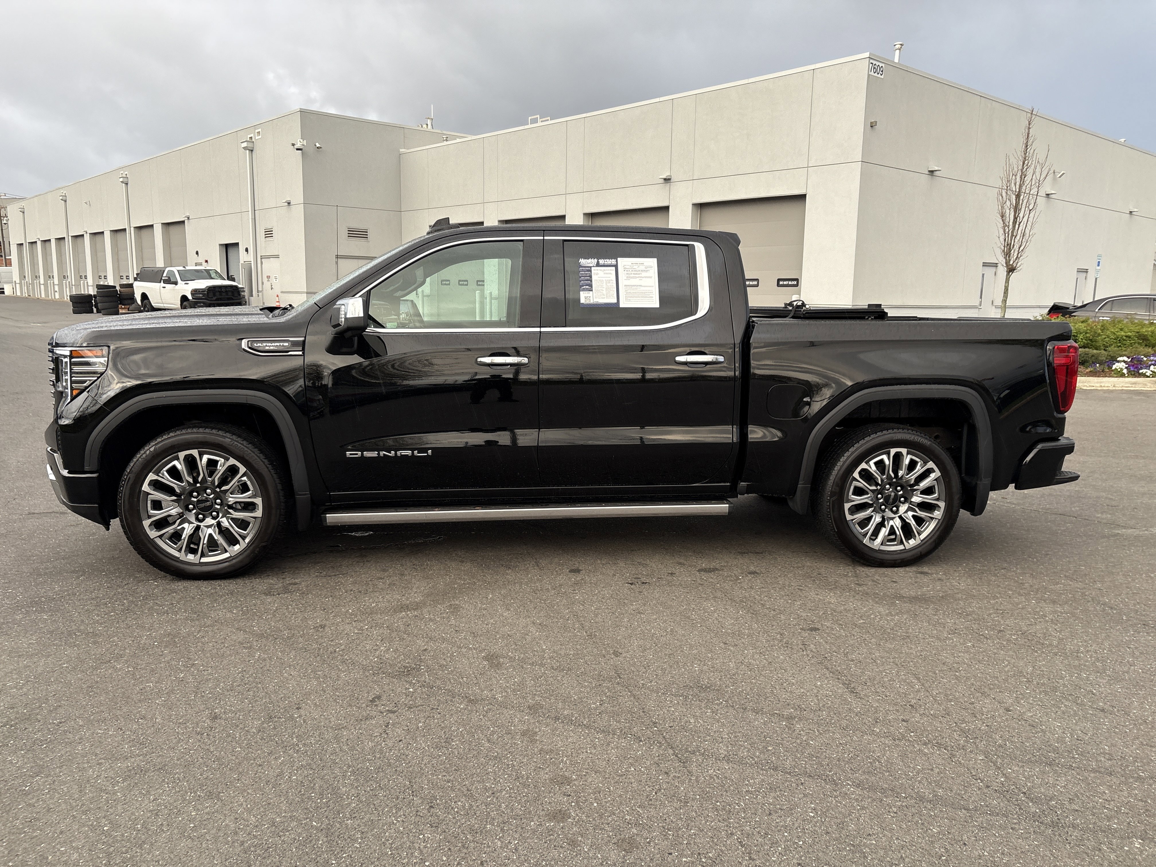 Used 2024 GMC Sierra 1500 Denali Ultimate image 6