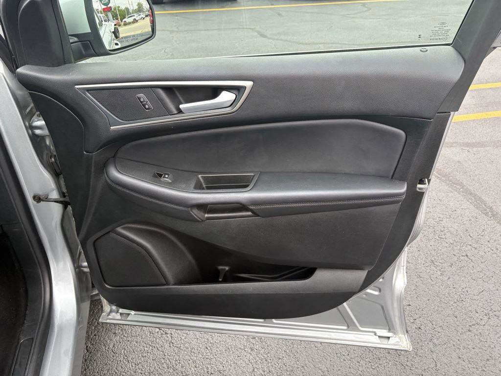Used 2024 Ford Edge SEL image 17