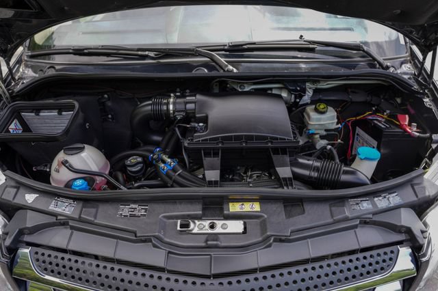 Used 2016 Mercedes-Benz Sprinter 2500 image 13