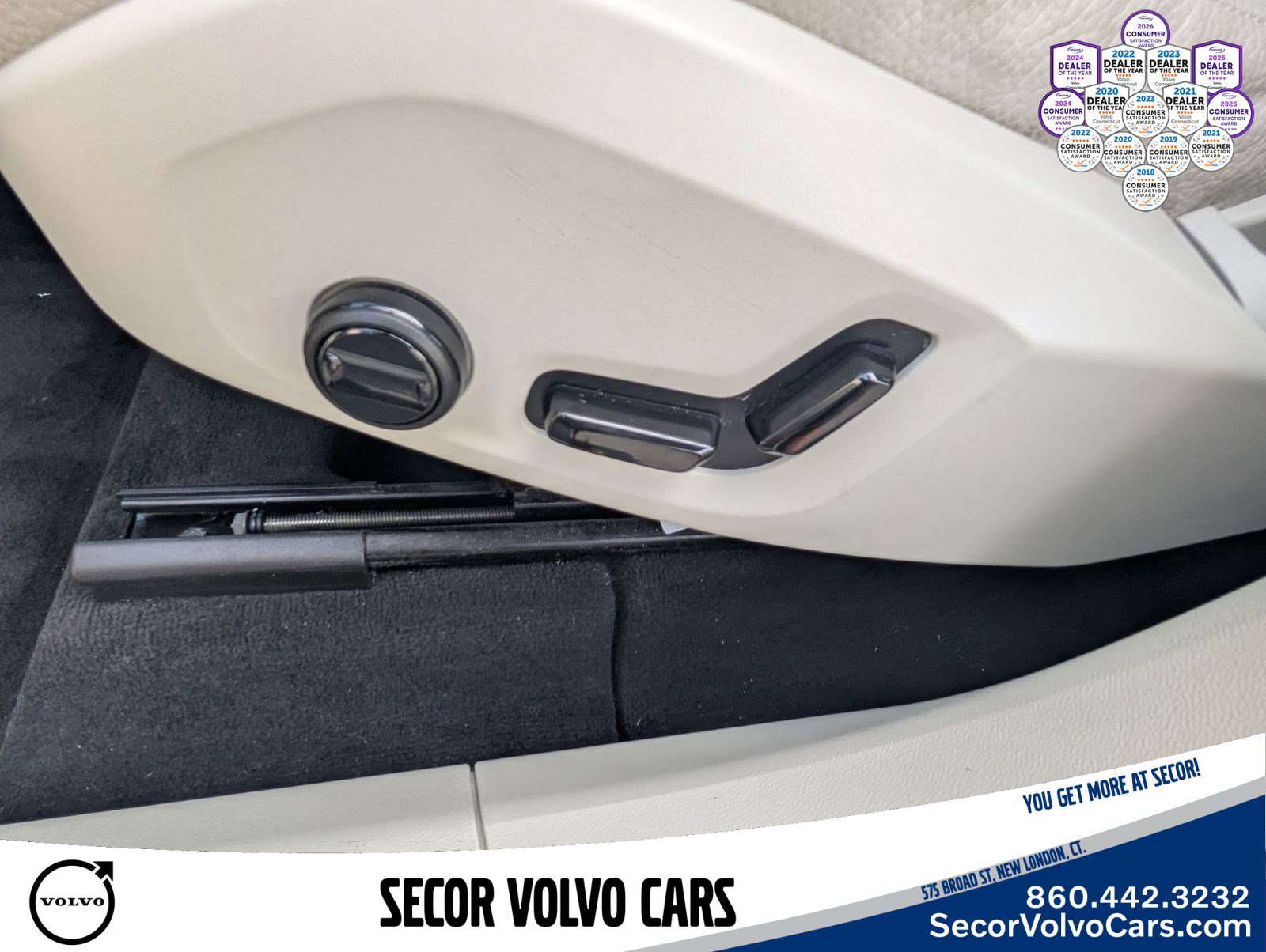 Certified 2023 Volvo XC60 B5 Plus w/ Climate Package AWD/4WD image 22