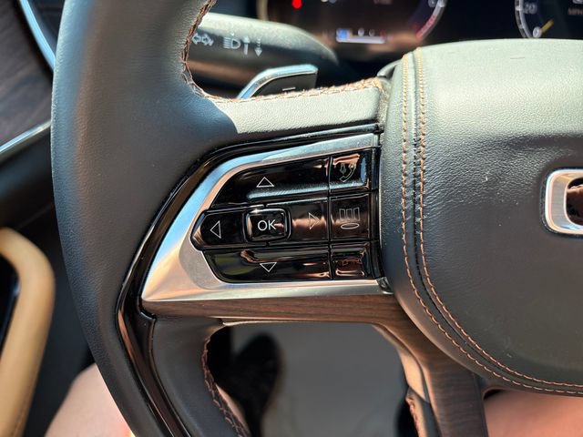 Used 2024 Jeep Grand Cherokee L Summit AWD/4WD image 11