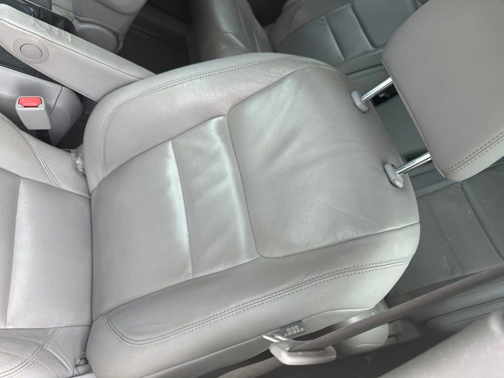 Used 2015 Toyota Sienna XLE Premium FWD image 3