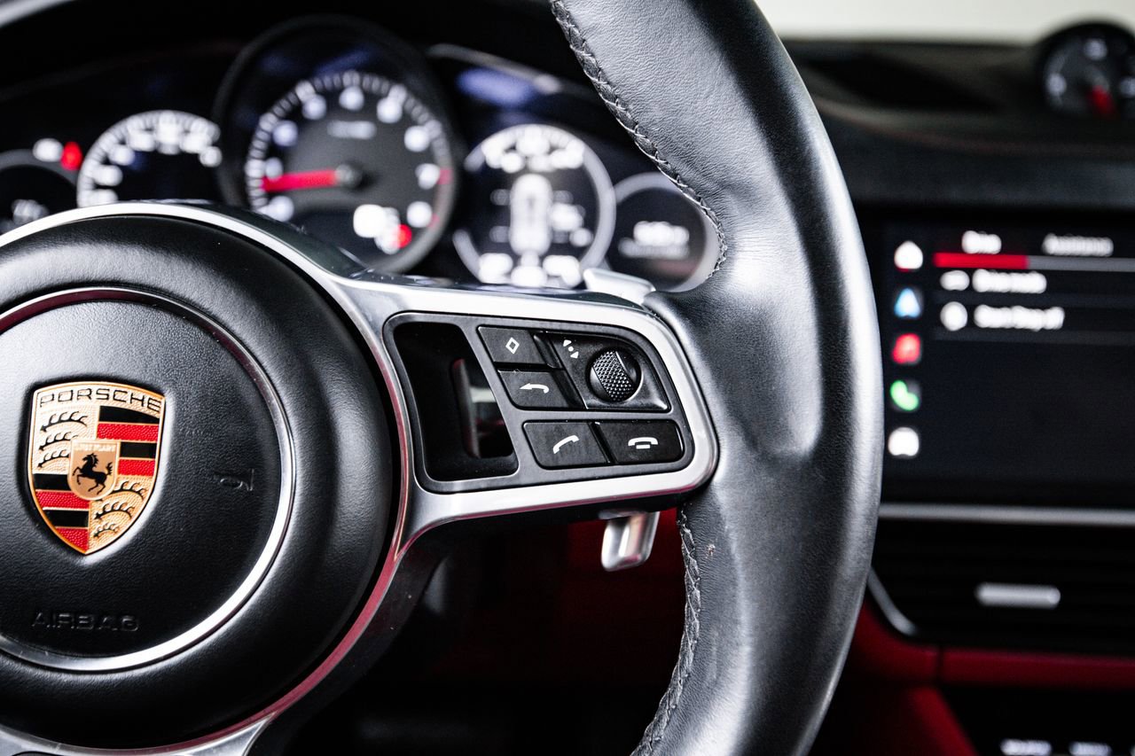 Used 2023 Porsche Cayenne AWD/4WD image 16