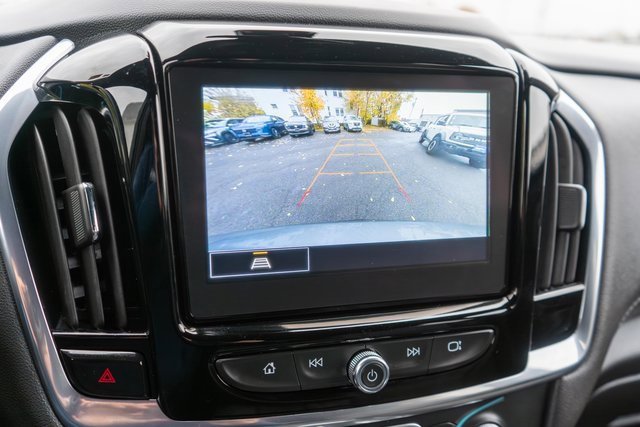 Used 2023 Chevrolet Traverse LT image 28