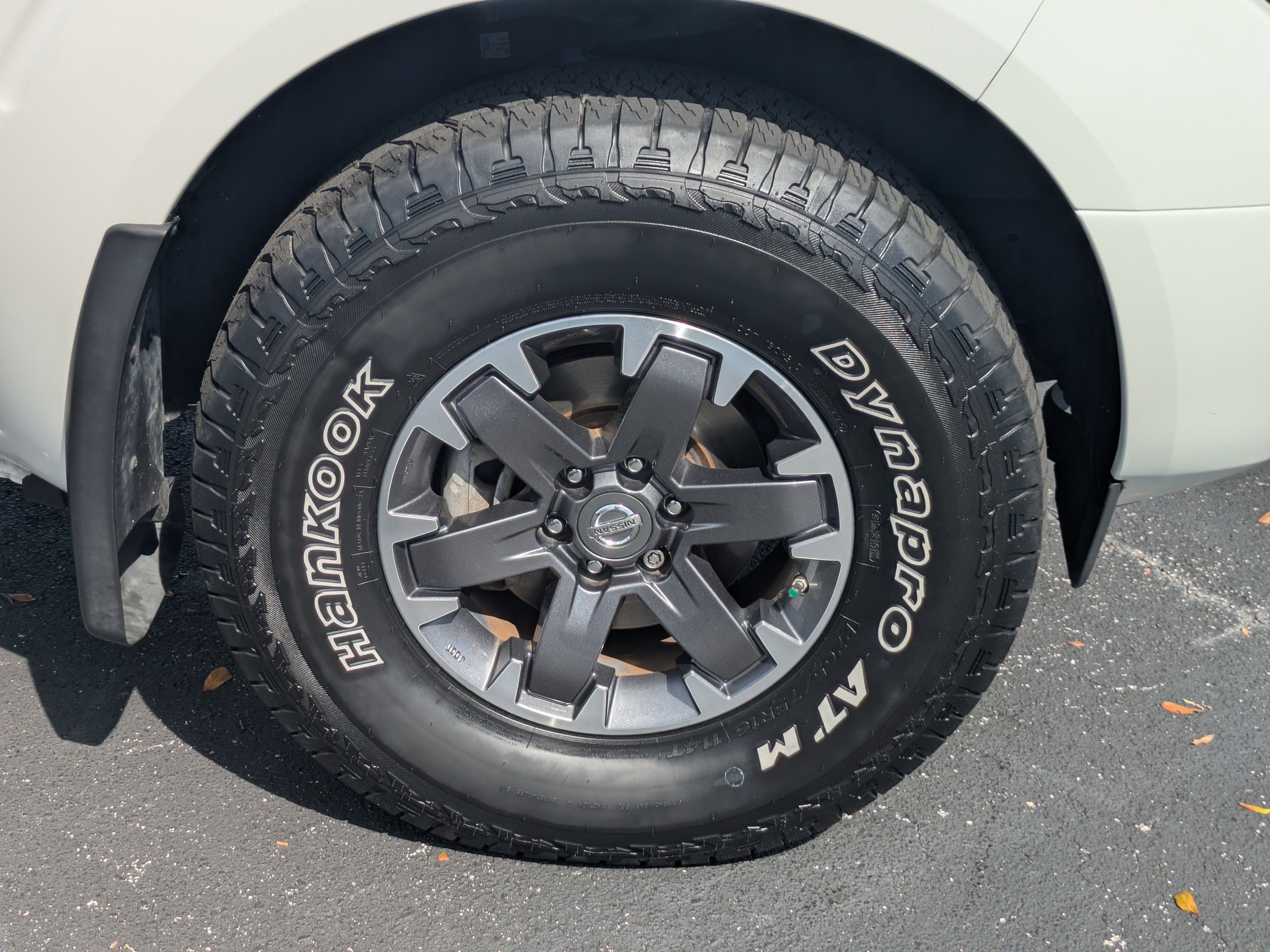 Used 2019 Nissan Frontier PRO-4X w/ Pro-4x Luxury Package image 11