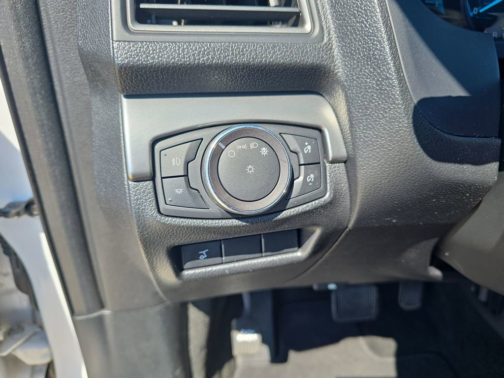 Used 2018 Ford Explorer XLT w/ Equipment Group 202A image 27