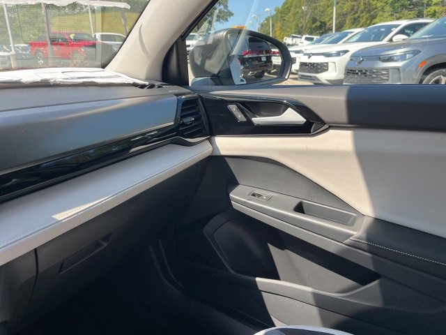 New 2025 Volkswagen Taos S image 21