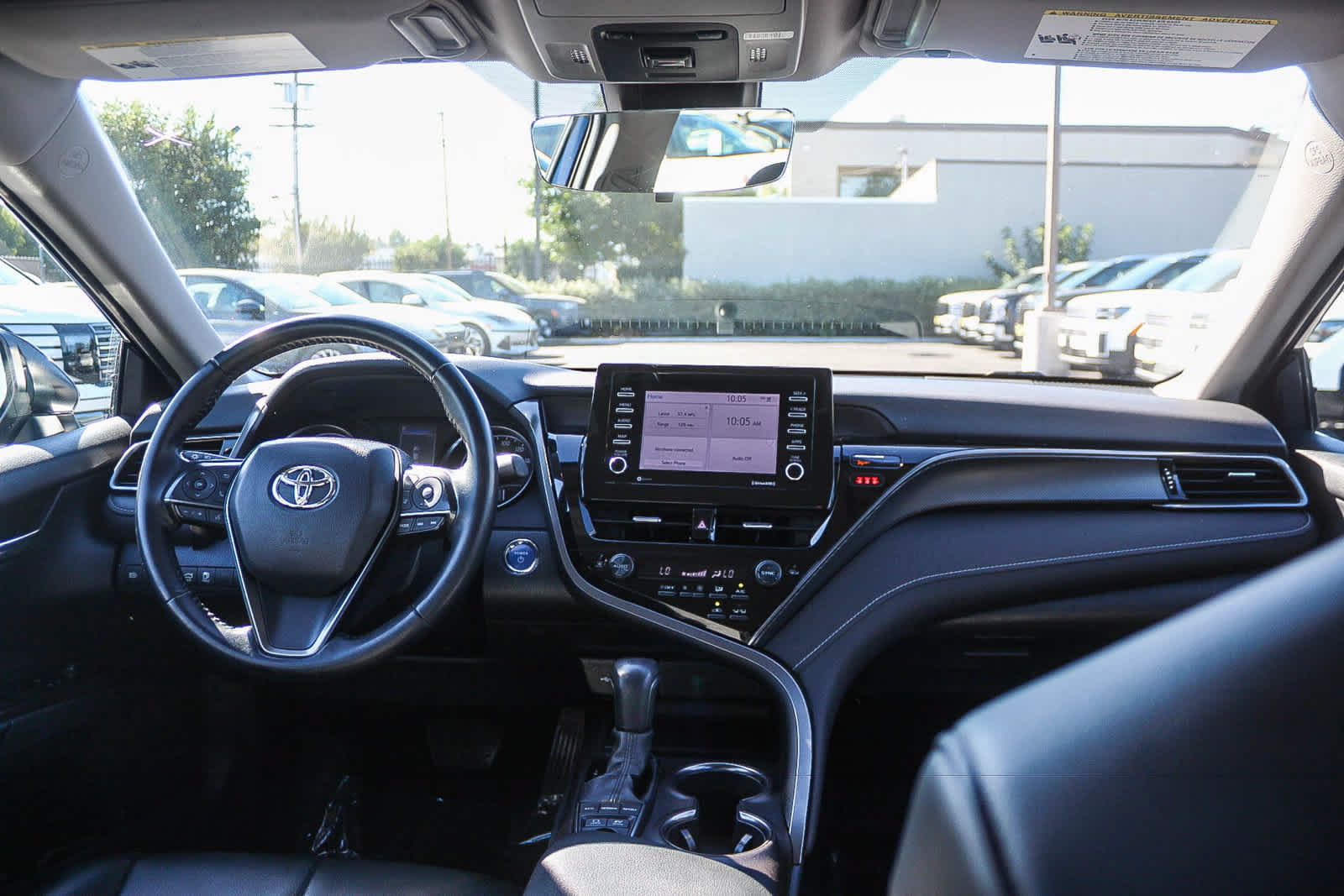 Used 2022 Toyota Camry SE FWD image 16