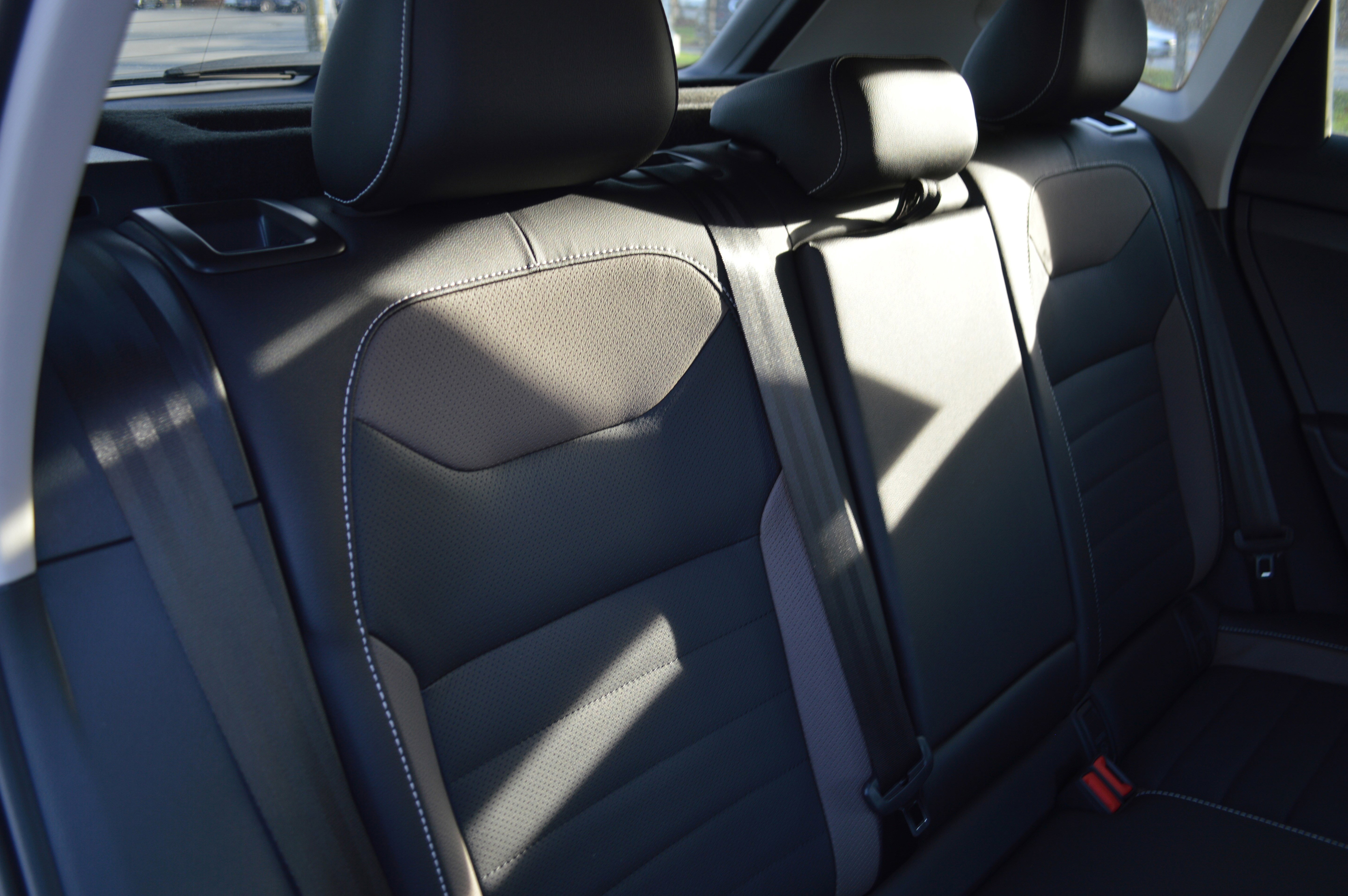 Used 2022 Volkswagen Taos SEL image 34