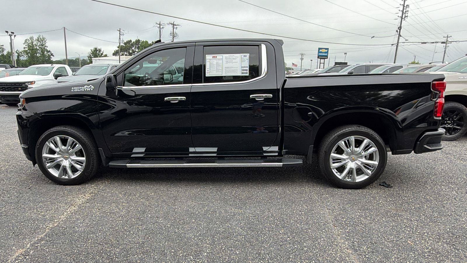 Used 2020 Chevrolet Silverado 1500 High Country w/ Technology Package AWD/4WD image 12