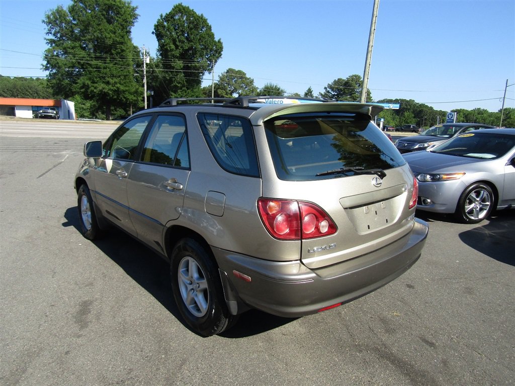 Used 2000 Lexus RX 300 4WD w/ Limited Pkg image 6