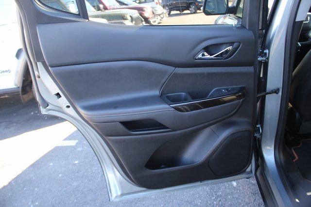 Used 2023 GMC Acadia AT4 w/ Trailering Package AWD/4WD image 30