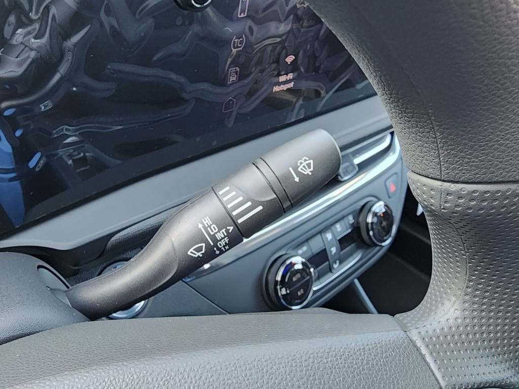 New 2026 Buick Envista Sport Touring FWD image 21