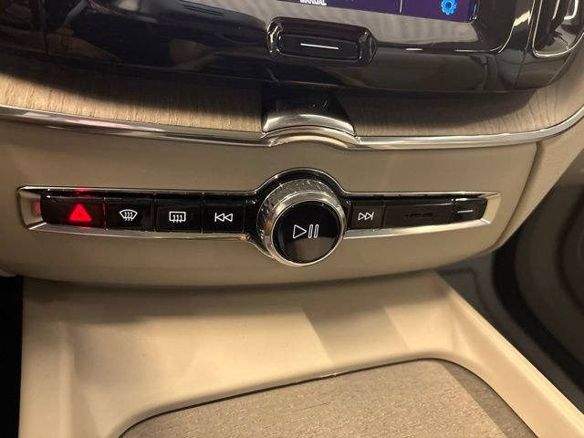 Used 2023 Volvo XC60 B5 Plus w/ Protection Package Premier FWD image 44