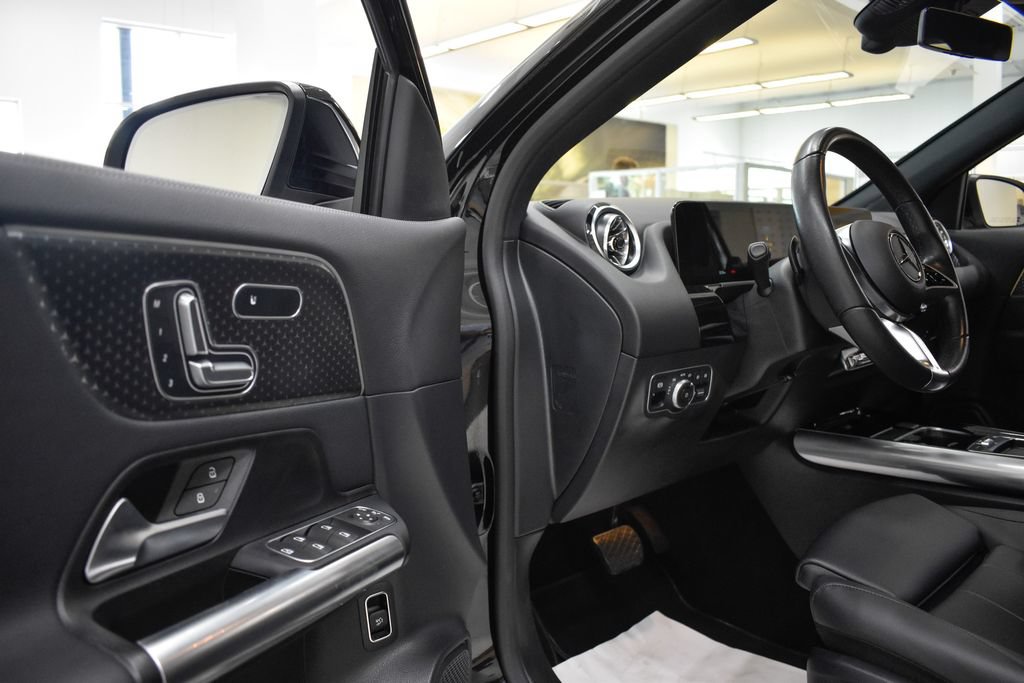 Used 2024 Mercedes-Benz GLA 250 4MATIC image 15