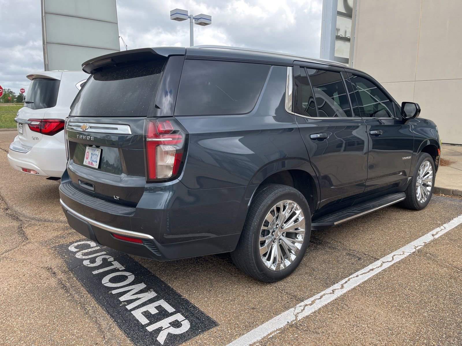 Used 2021 Chevrolet Tahoe LT image 12