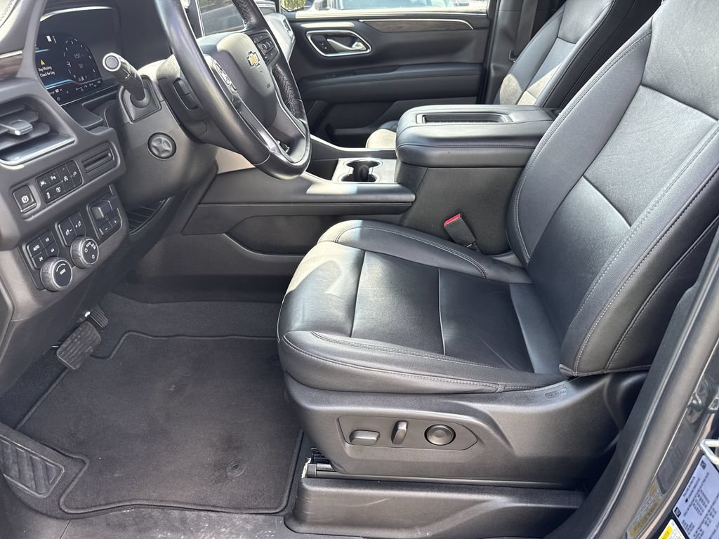 Used 2022 Chevrolet Tahoe LT w/ LT Signature Package AWD/4WD image 9