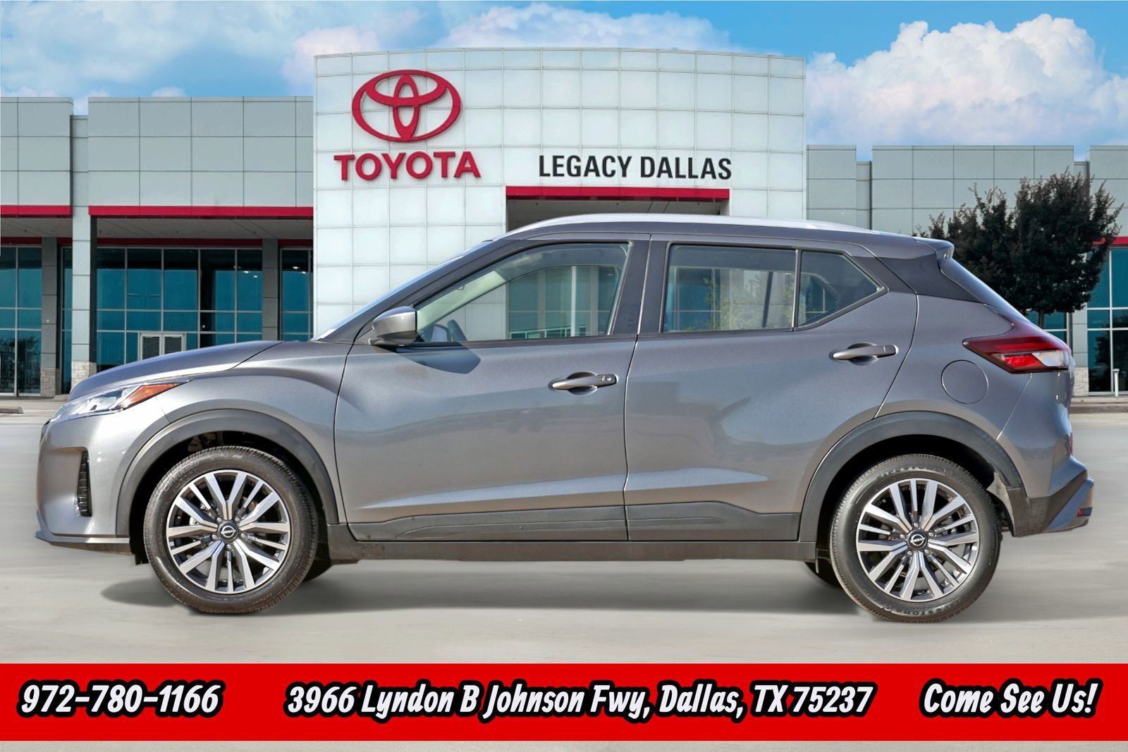 Used 2022 Nissan Kicks SV image 6