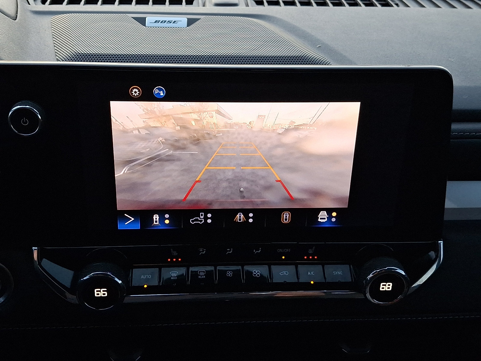 Used 2023 Chevrolet Colorado LT w/ LT Convenience Package III RWD image 16