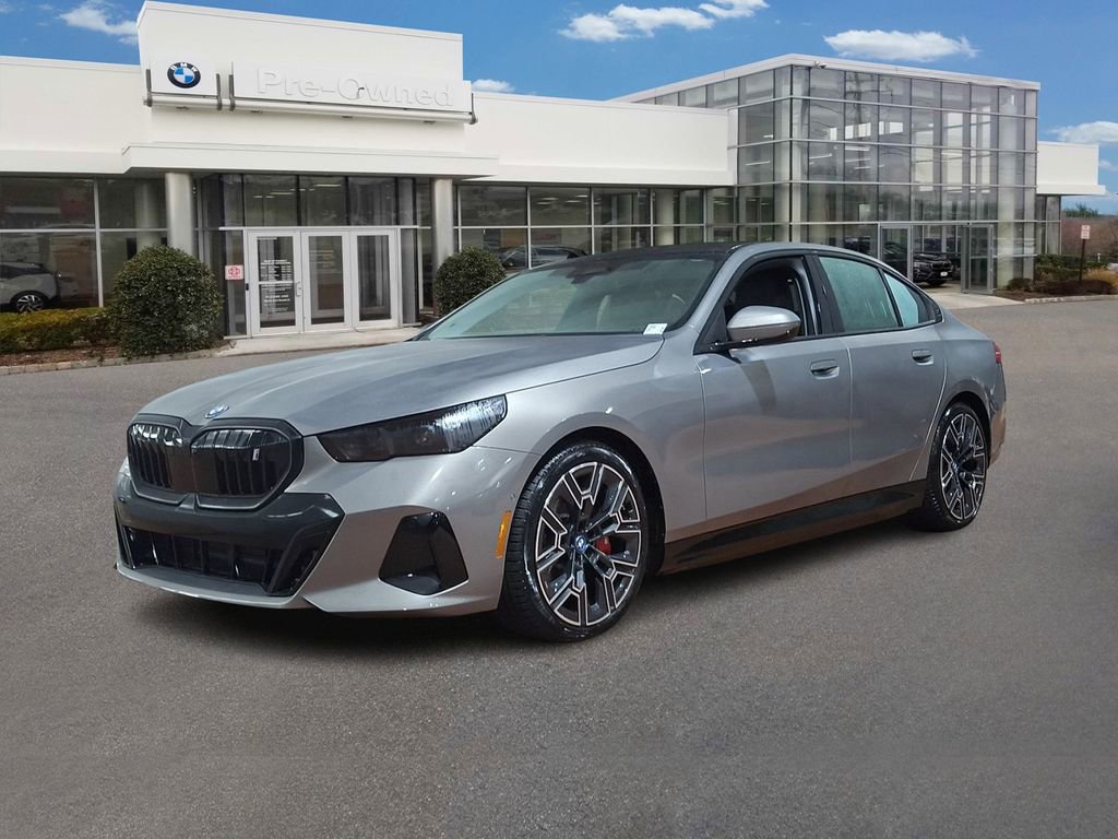 Used 2025 BMW i5 xDrive40 image 1