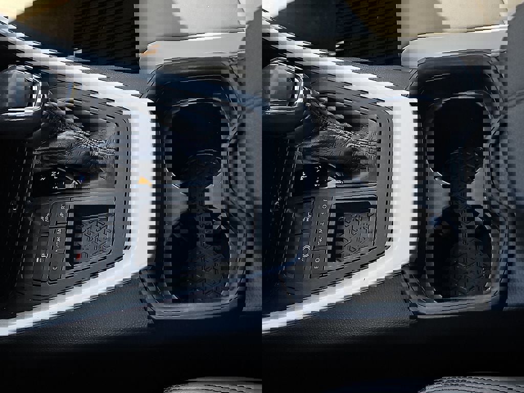 Used 2021 Toyota RAV4 XLE Premium image 23