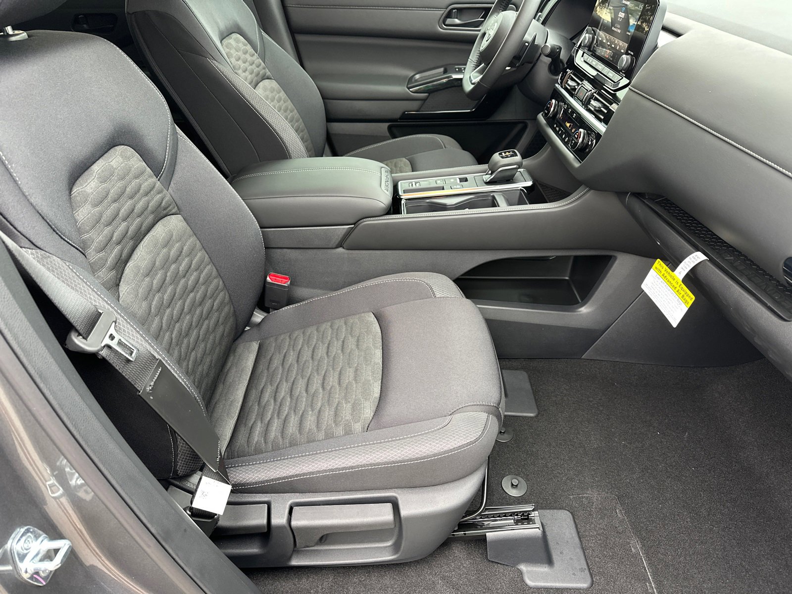 New 2025 Nissan Pathfinder SV w/ SV Premium Package image 13