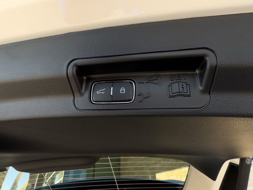 New 2026 Ford Explorer Active w/ Active Comfort Package image 75