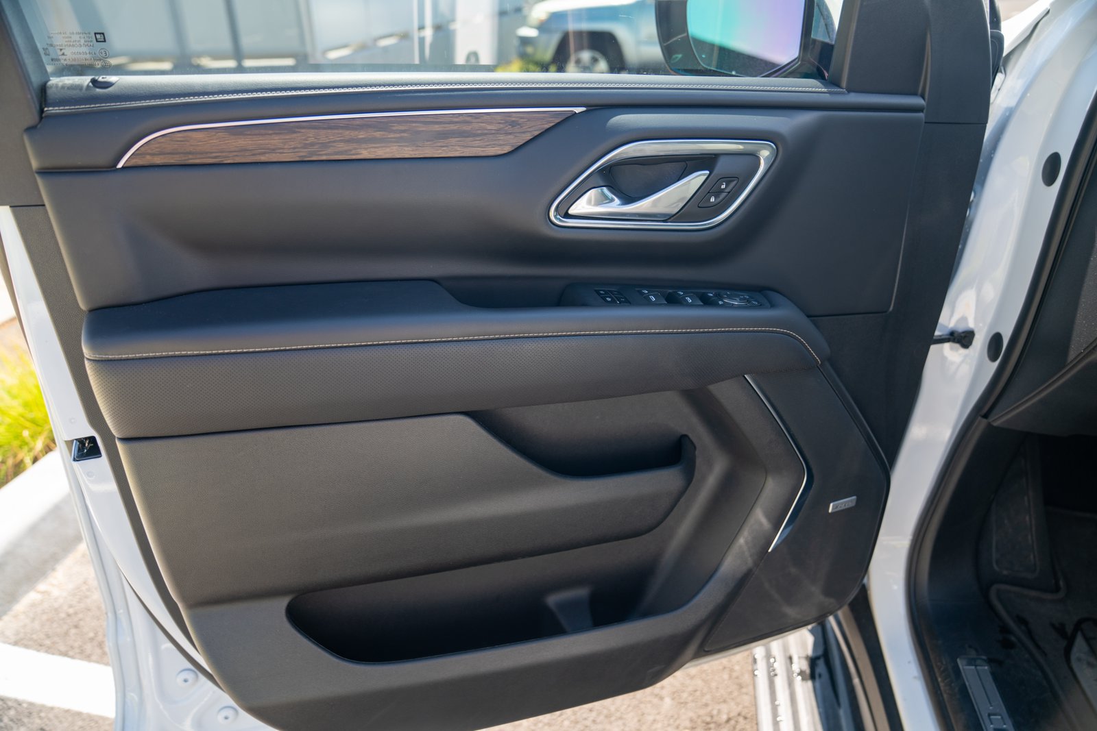 Used 2023 Chevrolet Tahoe Premier AWD/4WD image 10