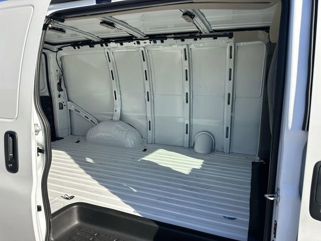 New 2026 GMC Savana 2500 w/ Driver Convenience Package RWD image 22