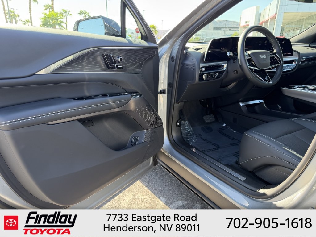 Used 2024 Cadillac Lyriq Sport AWD/4WD image 5