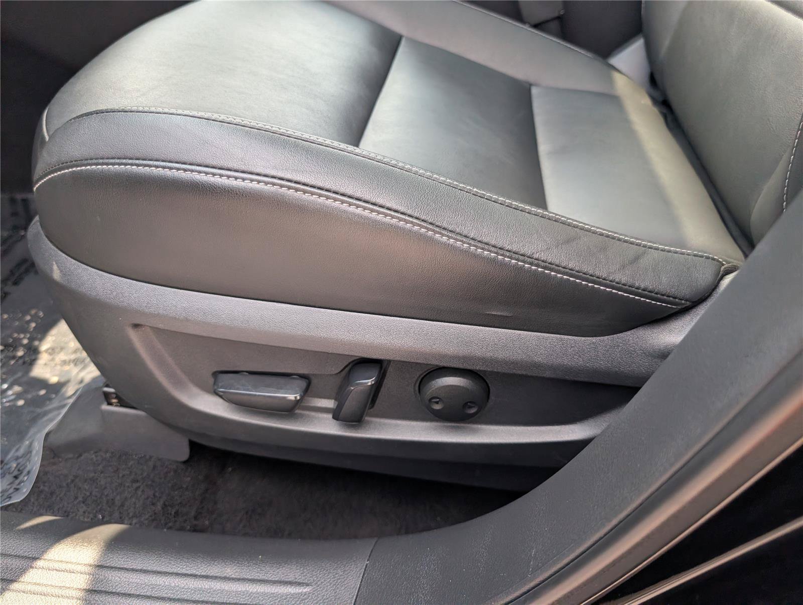 Used 2019 INFINITI QX50 Luxe AWD/4WD image 22