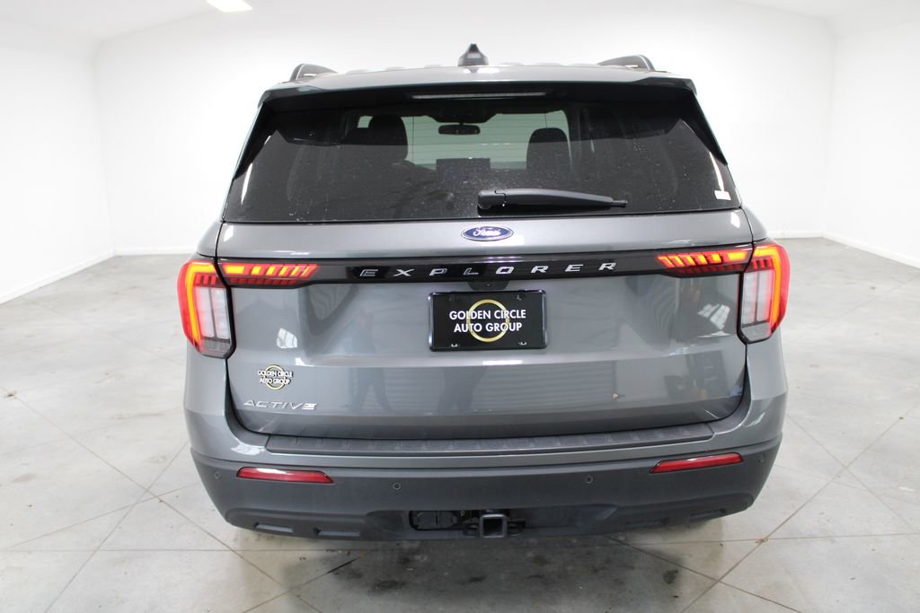 Used 2025 Ford Explorer Active image 8