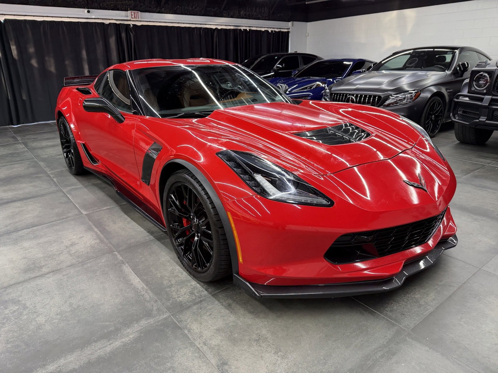 Used 2016 Chevrolet Corvette Z06 w/ 3LZ Preferred Equipment Group image 9