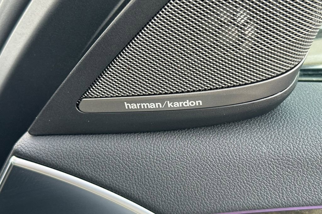 Used 2018 BMW 540i w/ M Sport Package image 19