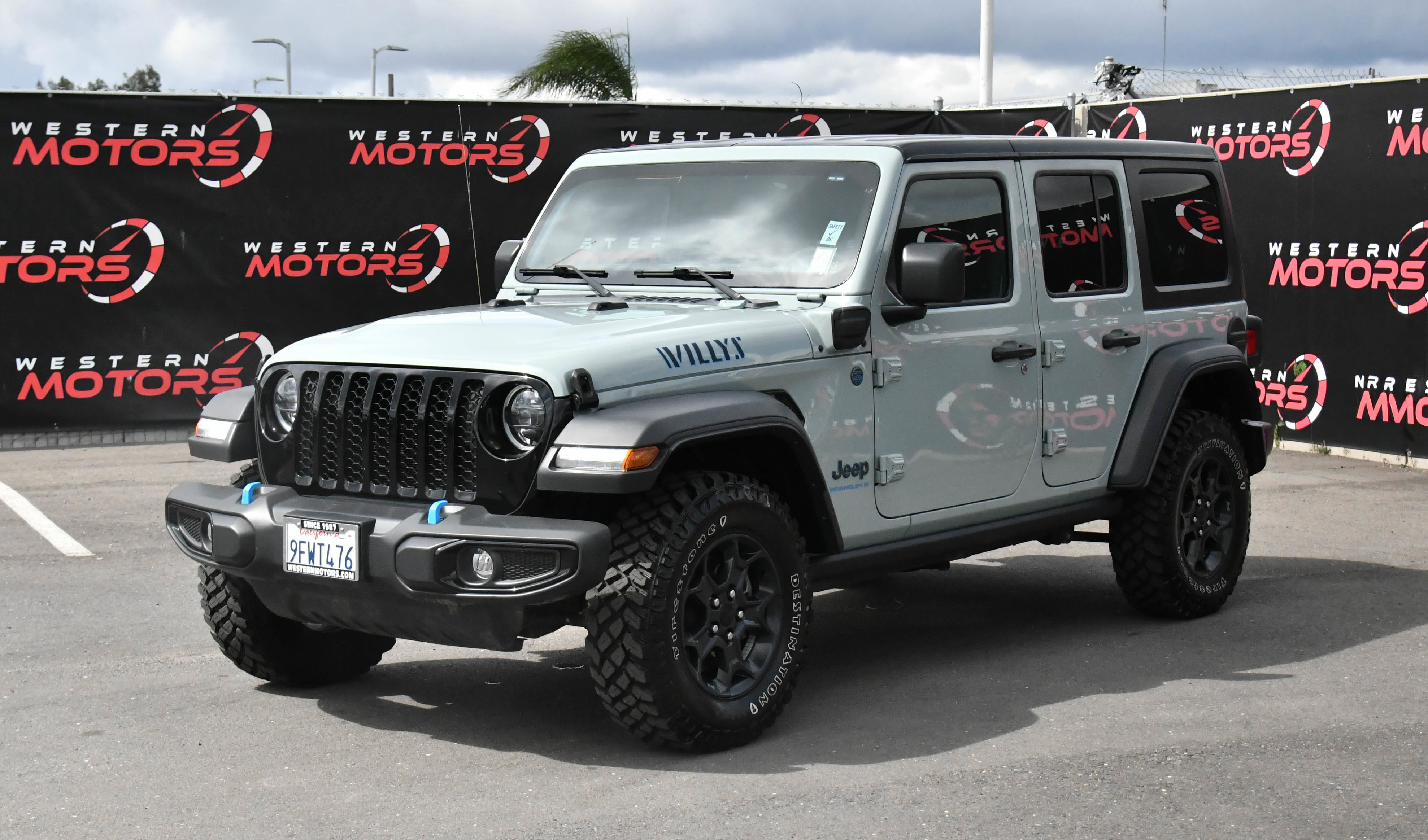 Used 2023 Jeep Wrangler Unlimited AWD/4WD image 3