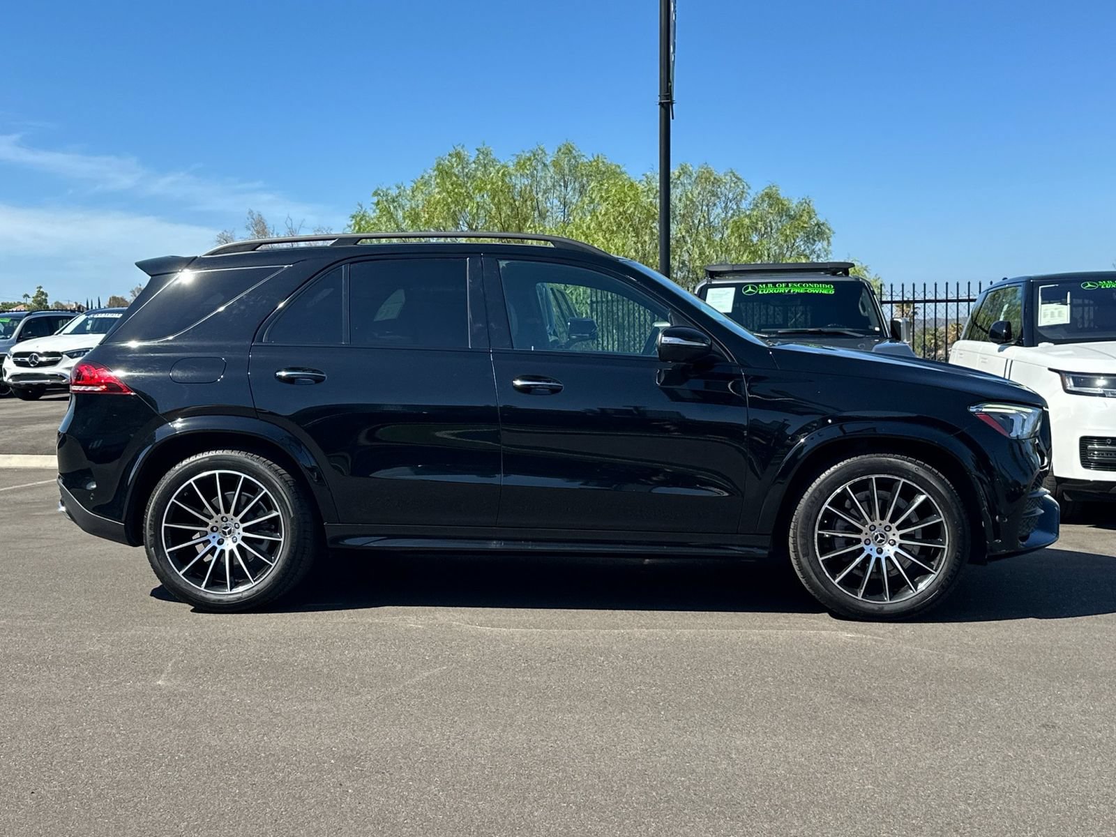 Used 2022 Mercedes-Benz GLE 350 4MATIC image 2