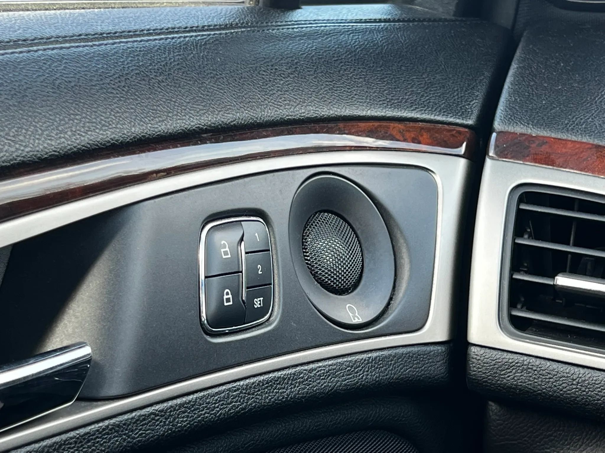 Used 2018 Lincoln MKZ Reserve w/ Climate Package image 31