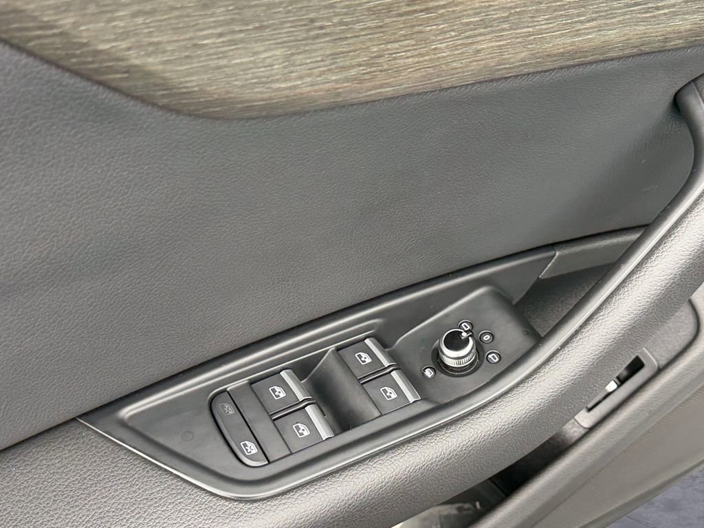 Used 2019 Audi A4 2.0T Premium image 13