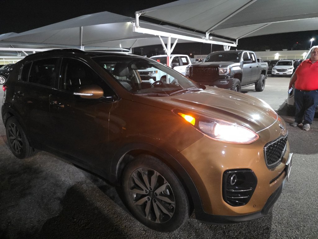 Used 2019 Kia Sportage EX w/ EX Technology Package FWD image 2