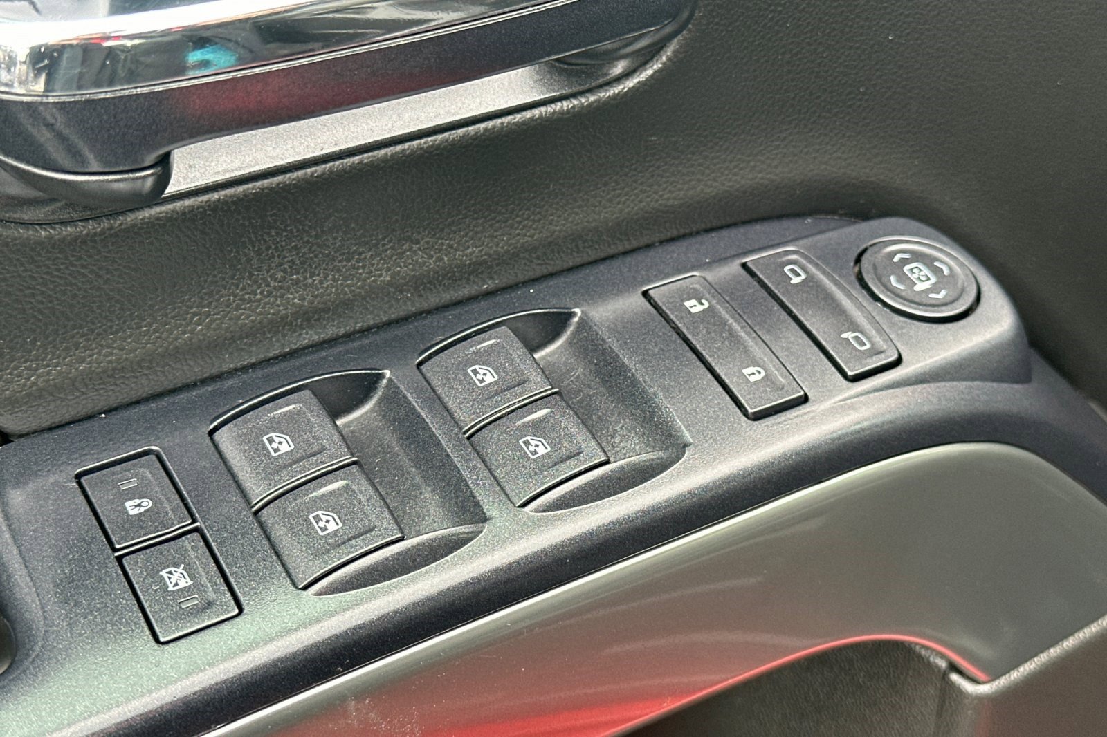 Used 2015 Chevrolet Silverado 1500 LT w/ Rally 2 Edition image 12