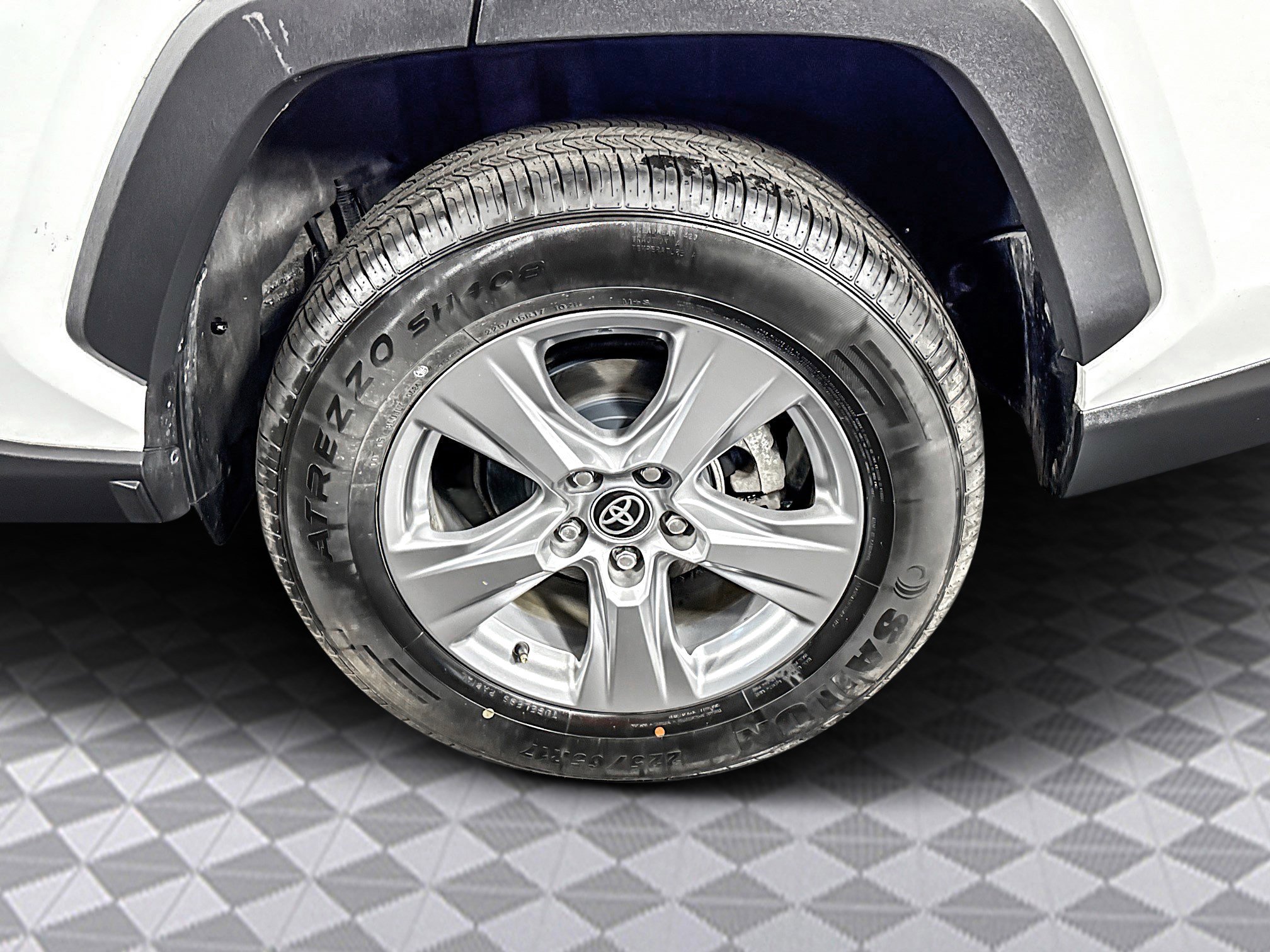 Used 2022 Toyota RAV4 XLE image 37