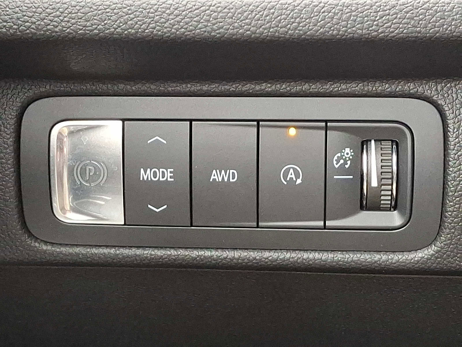 Used 2024 Chevrolet Traverse RS image 25