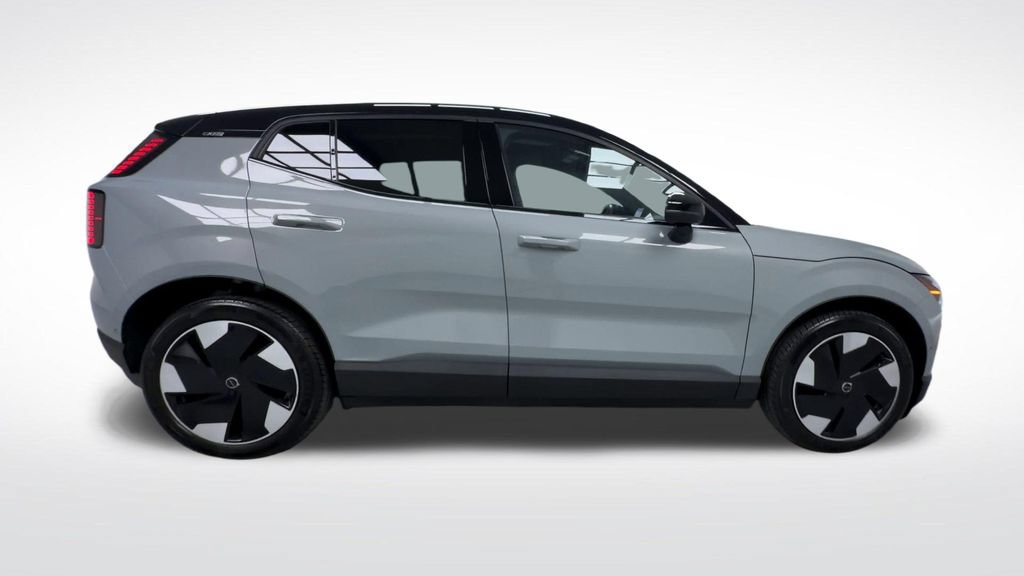 Used 2025 Volvo EX30 Ultra AWD/4WD image 9